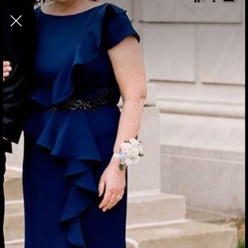 Carmen marc valvo gown - perfect condition - navy